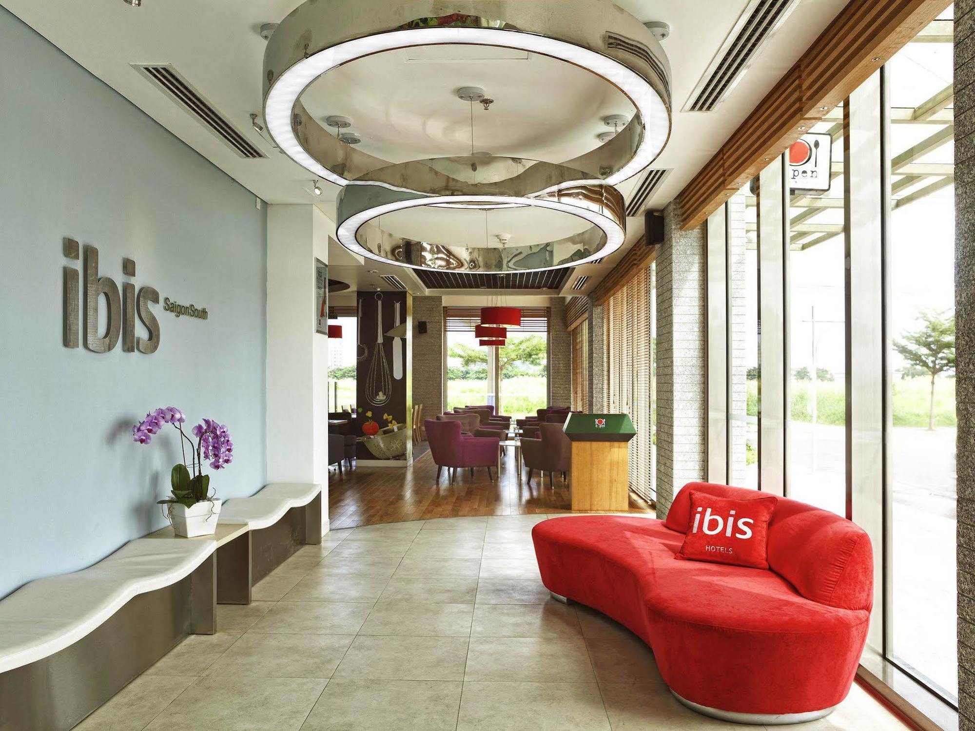 Ibis Saigon South Hotel Ho Chi Minh City Exterior photo